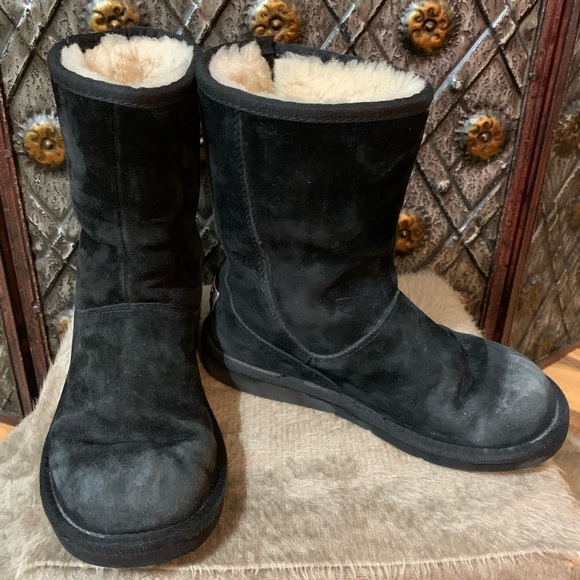 ⚜️SALE⚜️ UGG Mayfaire Boots - Picture 4 of 10